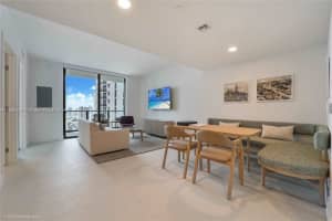 601 Ne 1st 4113, Miami
