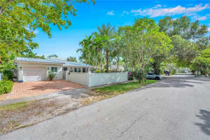 720 NE 17th Way, Fort Lauderdale, FL 33304, Sold 03/05/25