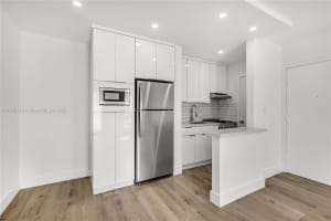 5991 SW 76th St b5, South Miami, FL 33143, - MLS#A11685319