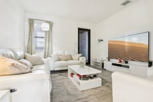 7809 NW 104th Ave APT 37, Doral, FL 33178, Sold 04/11/25
