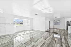 617 S Crescent Dr, Hollywood, FL 33021, Sold 02/27/25