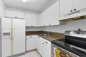 8405 NW 8th St APT 310, Miami, FL 33126, Sold 08/15/25
