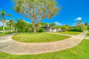 8645 SW 127th St, Miami, FL 33156, Sold 12/04/24