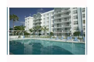 498 Nw 165th St Rd D-607, Miami