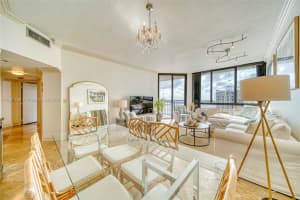 520 Brickell Key Dr, Miami, FL 33131, Sold 02/04/25