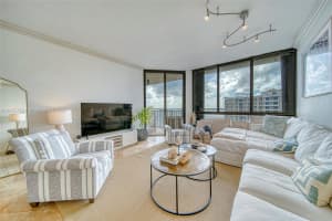 520 Brickell Key Dr, Miami, FL 33131, Sold 02/04/25