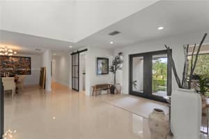 853 W Coco Plum Cir, Plantation, FL 33324, Sold 03/28/25
