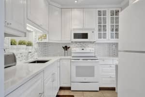 3530 NW 52nd Ave, Lauderdale Lakes, FL 33319, Sold 12/09/24
