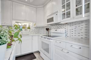 3530 NW 52nd Ave, Lauderdale Lakes, FL 33319, Sold 12/09/24