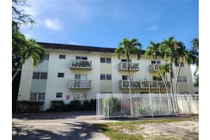 770 NE 128th St APT 102, North Miami, FL 33161, Sold 06/03/25