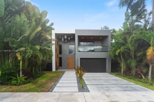 727 NE 17th Way, Fort Lauderdale, FL 33304, Sold 01/07/25