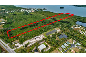 7570 39th Avenue Vero Beach, FL 32967 Sold 04/11/25