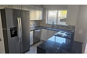 6524 Kendale Lakes Dr, Miami, FL 33183, Sold 08/11/25