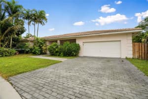 501 Lake Tree Dr, Weston, FL 33326, Sold 02/19/25