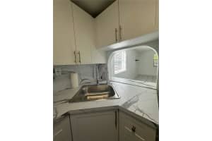 17255 SW 95th Ave APT 122, Palmetto Bay, FL 33157, Sold 01/03/25
