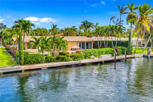 636 Hibiscus Dr, Hallandale Beach, FL 33009, Sold 01/14/25