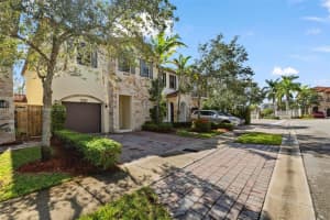 10360 NW 70th Terrace, Doral, FL 33178, Sold 03/27/25