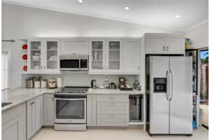 5045 E Lakes Dr, Pompano Beach, FL 33064, Sold 05/02/25