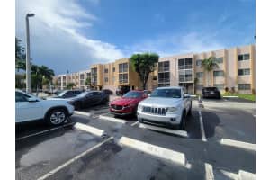 15888 SW 95th Ave APT 123, Miami, FL 33157, Sold 01/30/25