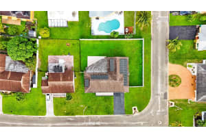 8104 NW 93rd Terrace, Tamarac, FL 33321, - MLS#A11686767
