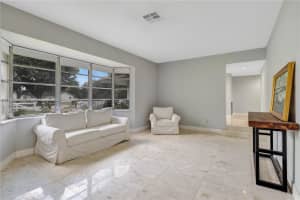 10850 SW 25th St, Davie, FL 33324, Sold 01/23/25