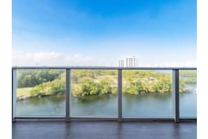 16385 Biscayne Blvd, North Miami Beach, FL 33160, Sold 12/27/24