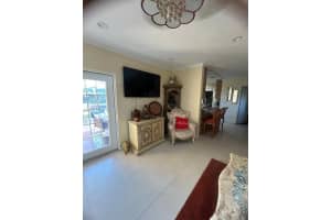 5070 SW 11th St, Plantation, FL 33317, Sold 03/17/25