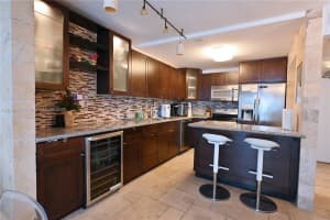 401 Ocean Dr, Miami Beach, FL 33139, Sold 02/13/25