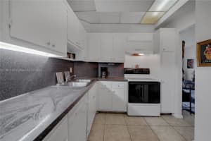 4350 Hillcrest Dr, Hollywood, FL 33021, Sold 01/29/25