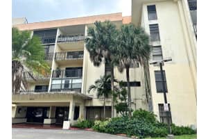 650 Ne 149th St 106f, Miami