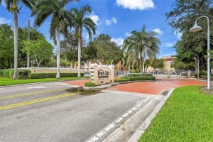 519 E Sheridan St, Dania Beach, FL 33004, Sold 08/28/25