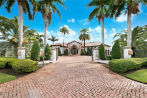 425 NW 119th Ave, Miami, FL 33182, Sold 01/31/25