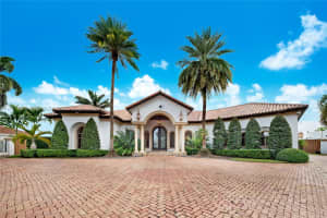 425 NW 119th Ave, Miami, FL 33182, Sold 01/31/25