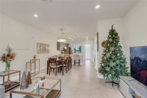 6425 Nw 103rd Pl 102 Doral, FL 33178 - MLS#A11687427