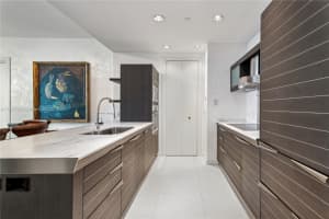 200 Biscayne Blvd Way APT 5012, Miami, FL 33131, Sold 03/24/25
