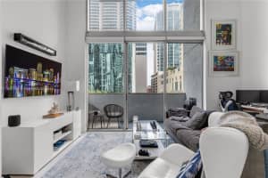 1060 Brickell Ave APT 409, Miami, FL 33131, - MLS#A11687582
