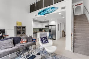 1060 Brickell Ave APT 409, Miami, FL 33131, - MLS#A11687582