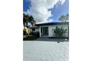 3335 Sw 65th Ave Miami, FL 33155 - MLS#A11687620