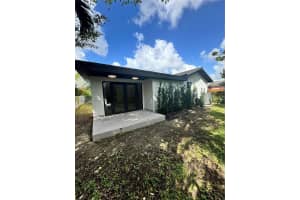 3335 Sw 65th Ave Miami, FL 33155 - MLS#A11687620