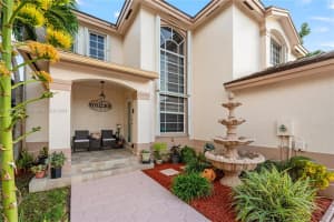 15522 SW 95th Ln, Miami, FL 33196, Sold 04/25/25