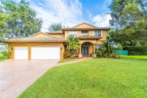 15841 Sw 61st St, Davie