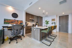 68 SE 6th St Apt 1806, Miami, FL 33131, Sold 03/10/25