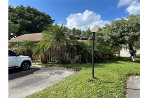 641 Briarwood Cir, Hollywood, FL 33024, Sold 02/05/25