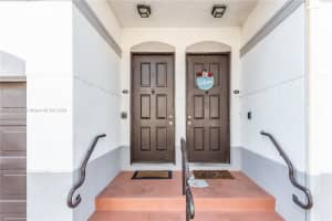 781 SW 148th Ave, Davie, FL 33325, Sold 03/03/25