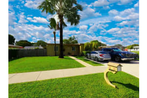 4220 SW 101st Ave, Miami, FL 33165, Sold 08/20/25