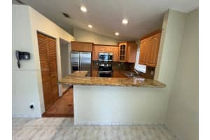 10627 Lago Welleby Dr, Sunrise, FL 33351, Sold 05/30/25