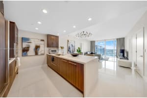 465 Brickell Ave, Miami, FL 33131, Sold 01/14/25