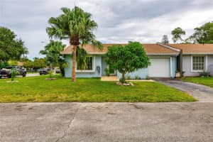 5450 Lakewood Cir S, Margate, FL 33063, Sold 01/24/25