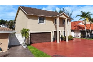 7807 NW 187th Terrace, Hialeah, FL 33015, Sold 04/30/25