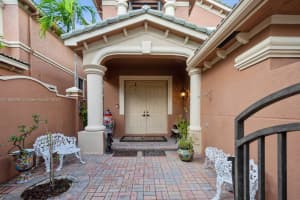 2792 Kinsington Cir, Weston, FL 33332, Sold 02/05/25